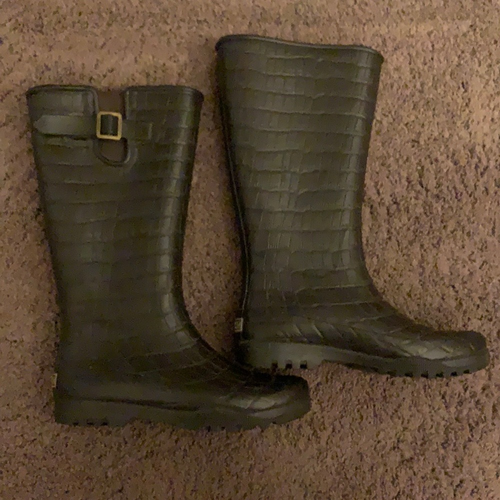 Sperry Women’s High Rain Boots.